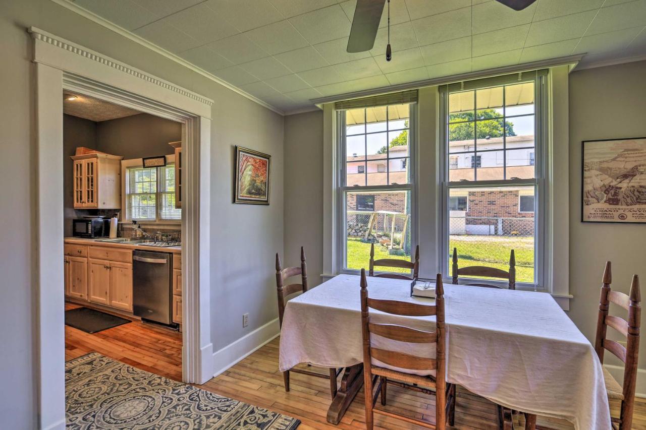 Cozy Damascus Cottage With Porch And Trail Access! エクステリア 写真