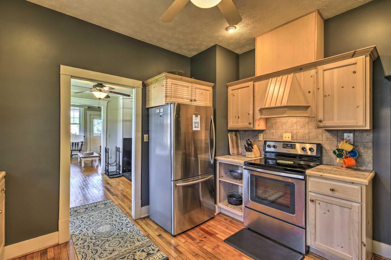 Cozy Damascus Cottage With Porch And Trail Access! エクステリア 写真